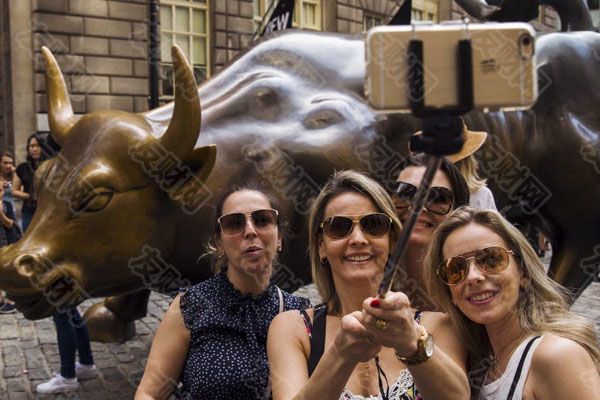 华尔街策略师预测 特朗普的减税政策将在未来几年推动美国股市飙升 华尔街策略师预测 特朗普的减税政策将在未来几年推动美国股市飙升