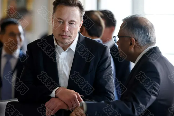 2025年03月26日:特斯拉投资者调查显示：85%的人认为马斯克的政治立场对公司产生了“负面”或“极其负面”的影响